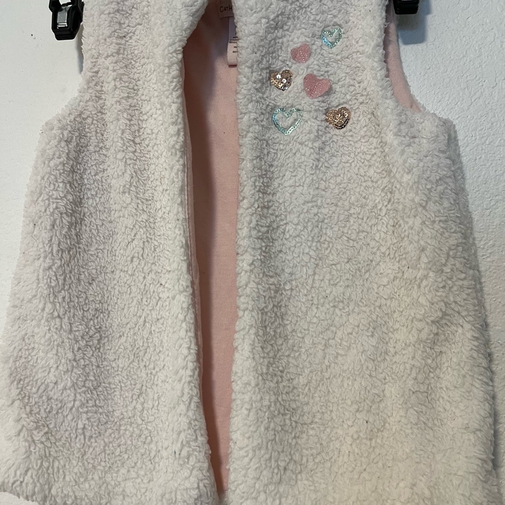 Catherine Malandrino White Fleece Vest with Heart Accents.A74 - Picture 3 of 8